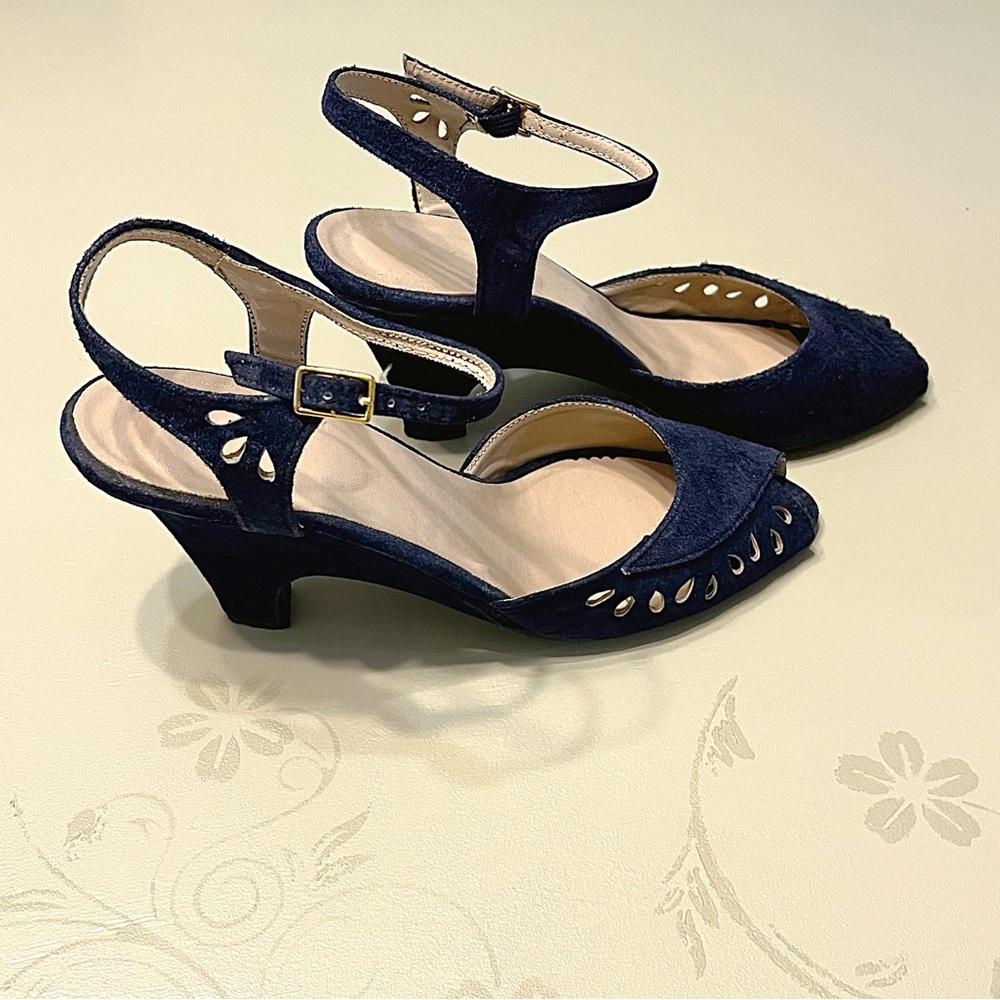 Vintage Capezio Navy Blue Suede Heels w/original box-80’s90’s vintage dance shoe